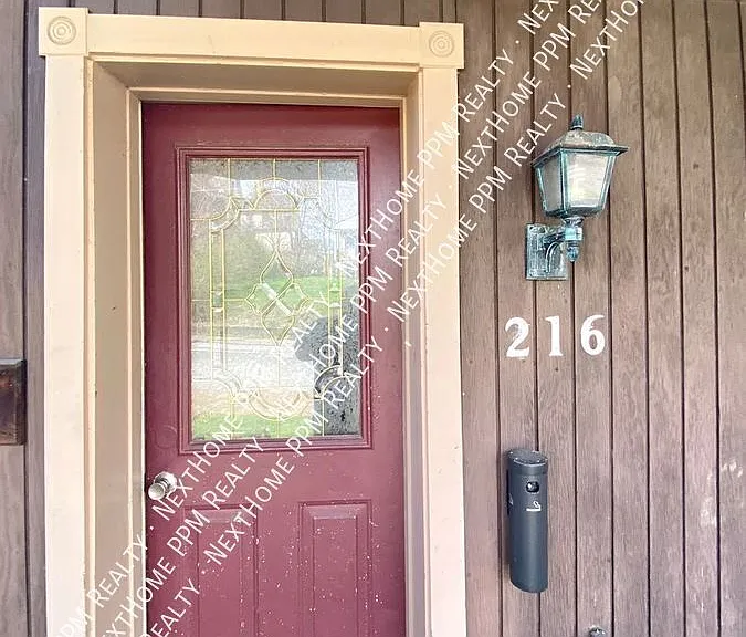 216 Oneida St #2 — Photo 14