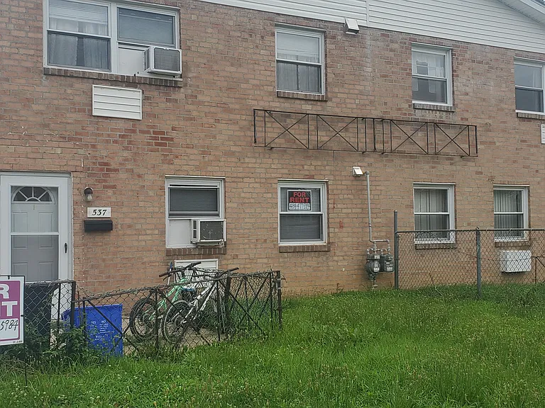 537 Avon St #1 — Photo 2