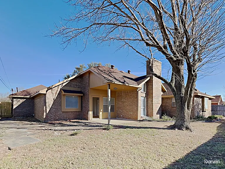 815 McComb Ln — Photo 18