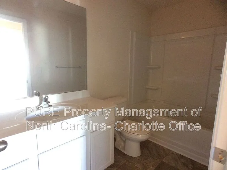 6008 Vista Woods Ln — Photo 10