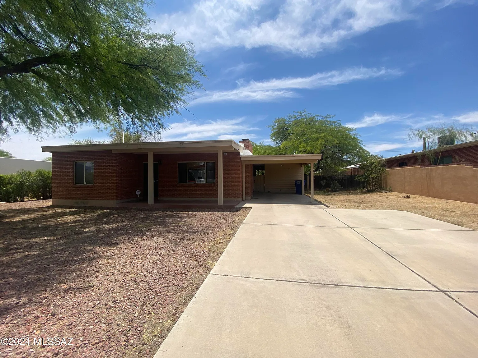 2 bed, 1.0 bath, 1196 sqft, $1,650 — Photo 2