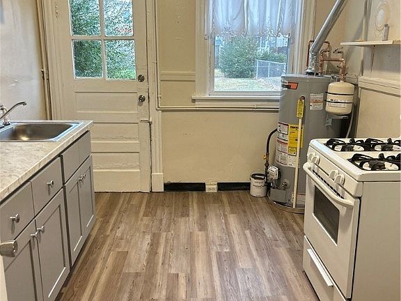 4th image of 1209 Wallace St APT B