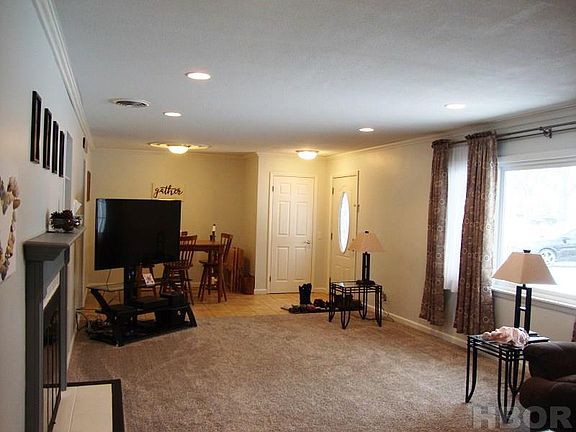 5th image of 701 Monticello Dr