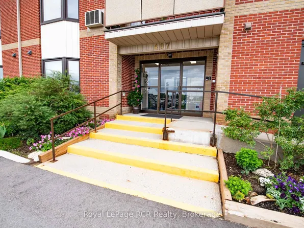 497 Birmingham St W #303, Wellington North, ON N0G 2L1