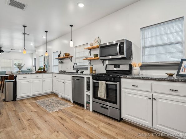 2441 E 8th St, Tulsa, OK 74104