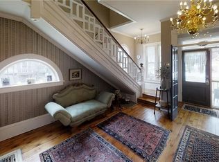 838 7th St, Charleston, IL 61920