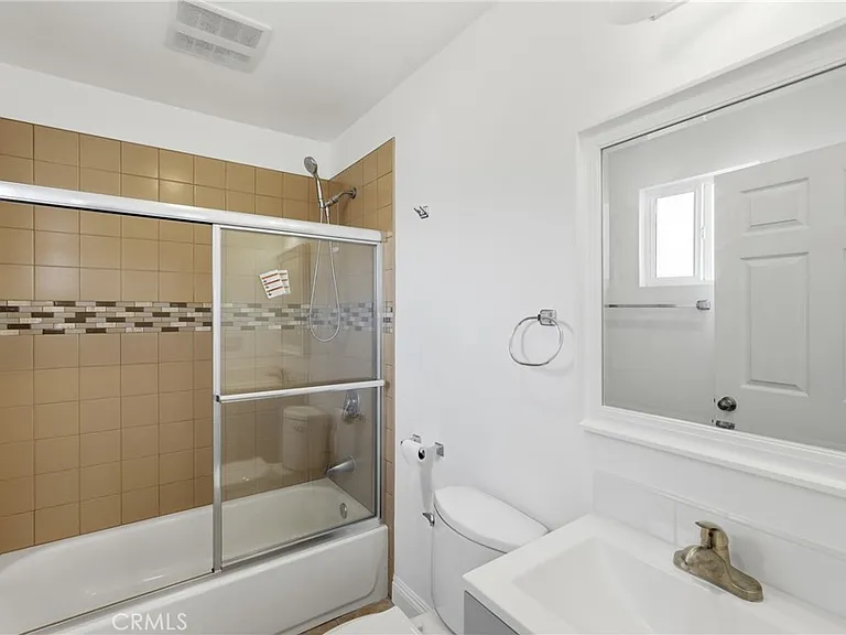 5017 S Halldale Ave #2 — Photo 16