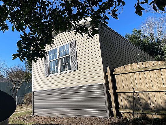 5th image of 157 Sandy Springs Ln