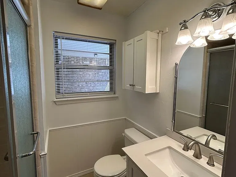 2304 NW 75th St — Photo 28