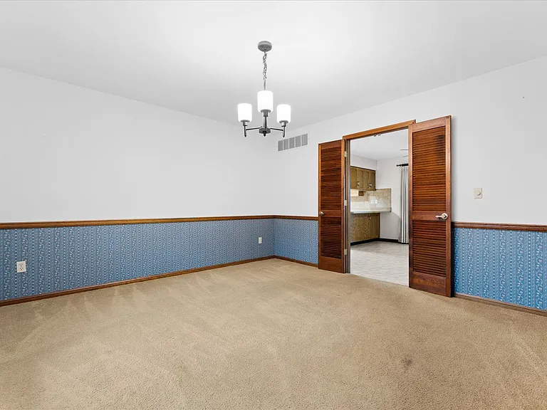 1017 Woodleaf Dr — Photo 12