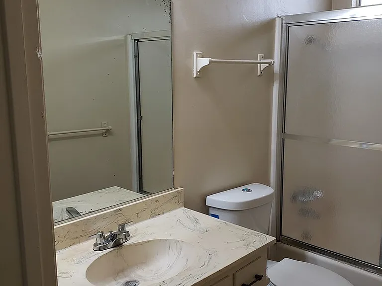 3028 Carver Rd — Photo 3