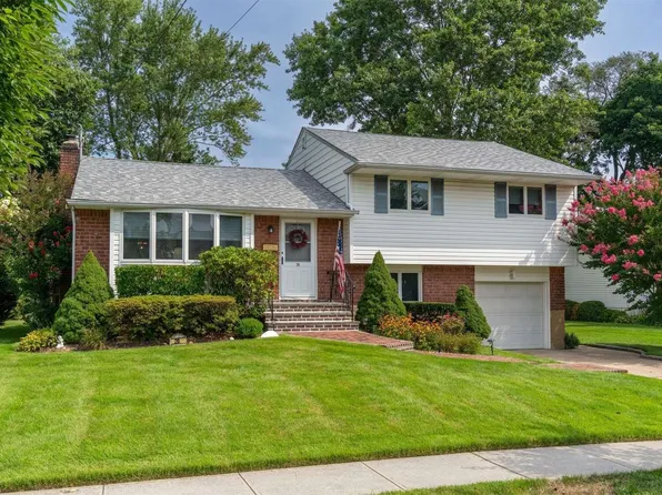 20 Ronald Lane, Syosset, NY 11791
