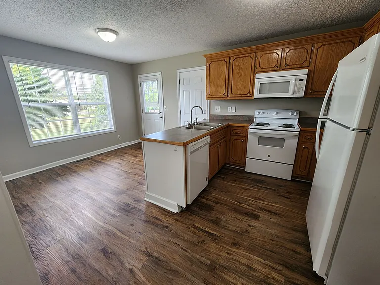 4048 New Grange Cir — Photo 7