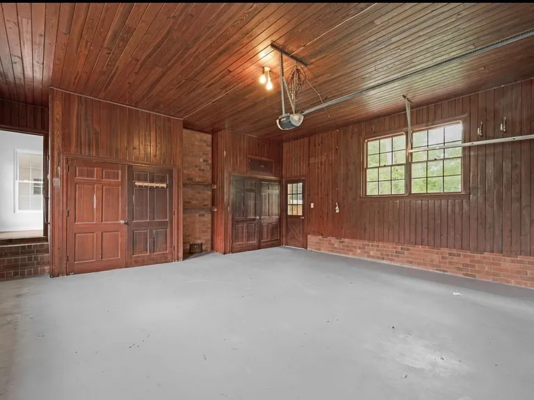 306 Granville Dr — Photo 31