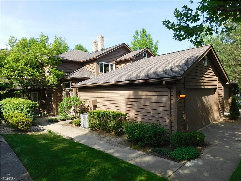 1st image of 3 Sherwood Ct