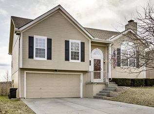 11005 N Lewis Ave, Kansas City, MO 64157