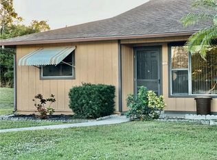 7494/7496 Carrier Rd, Fort Myers, FL 33967