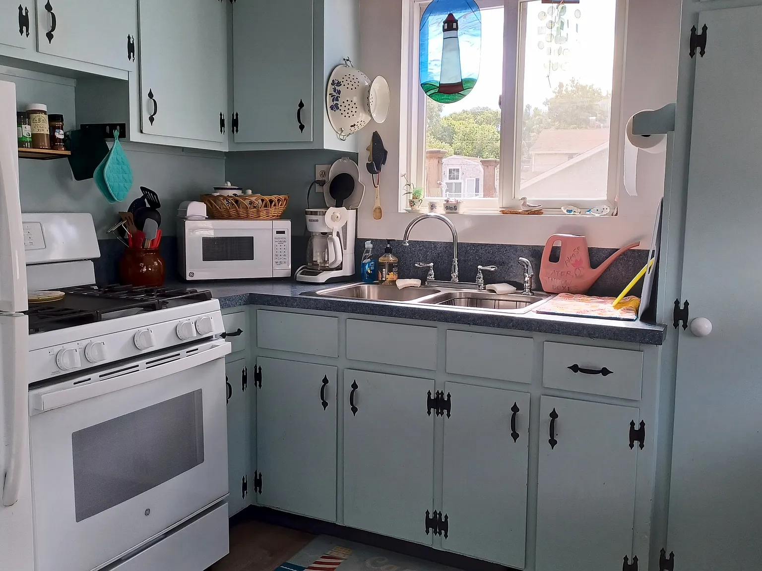 3 bed, 840 sqft, $1,800 — Photo 3