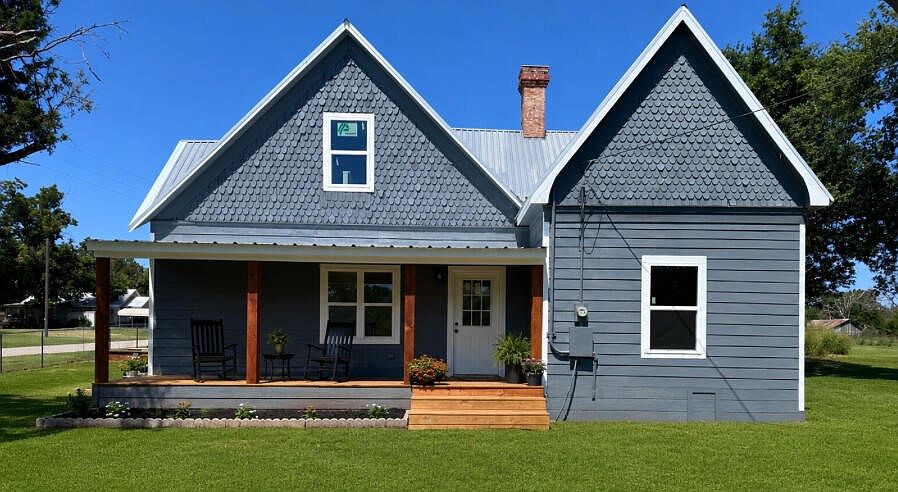 1st image of 700 Avenue H
