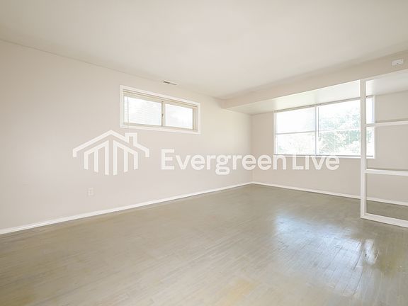 3rd image of 112 Lewis Dr