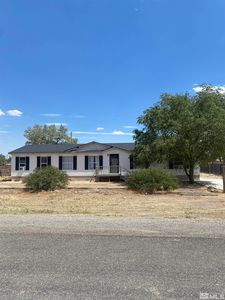 2700 Rawhide St, Silver Springs, NV, 89429