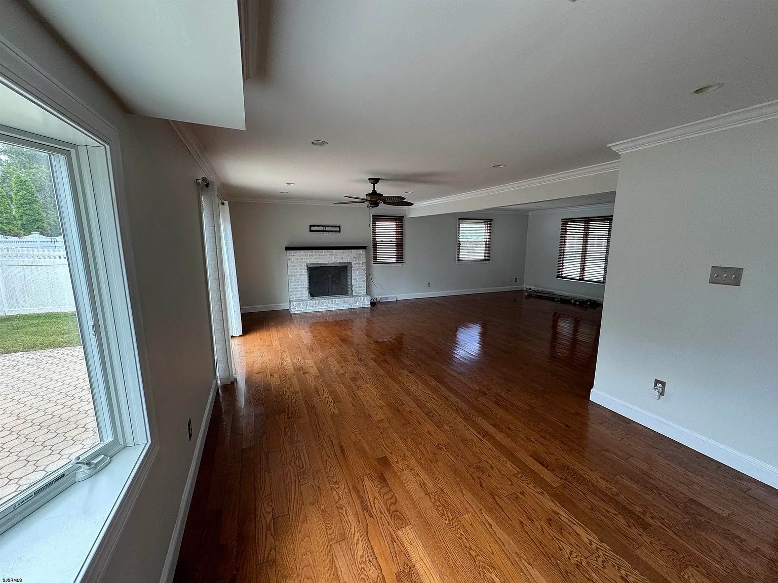 4 bed, 2.5 bath, $18,000 — Photo 4
