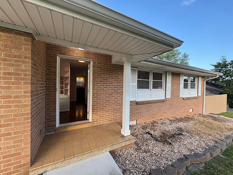 1017 Primrose Dr — Photo 19