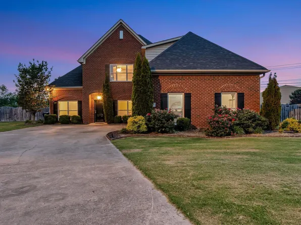 4905 Ashley Cir SE, Owens Cross Roads, AL 35763