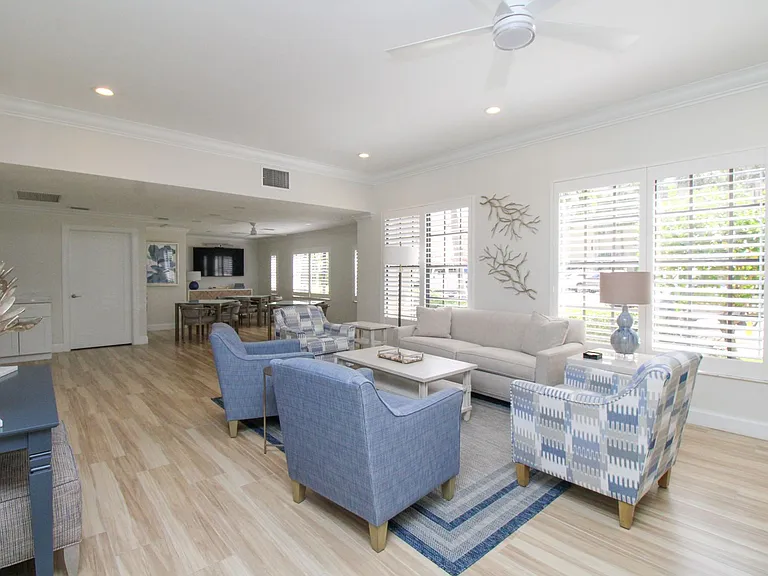 7024 Pelican Bay Blvd #F-504 — Photo 52