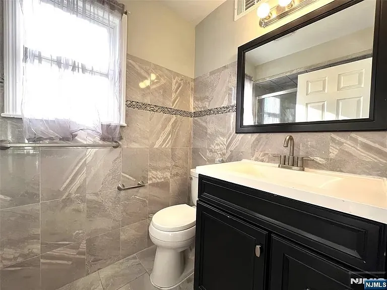 25 Wallis Ave #2 — Photo 4