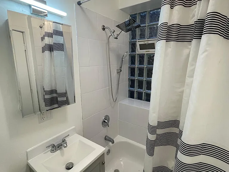 6355 S Langley Ave #2S — Photo 9