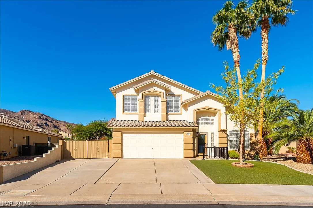 4 bed, 2.5 bath, 2263 sqft, $3,495 — Photo 2