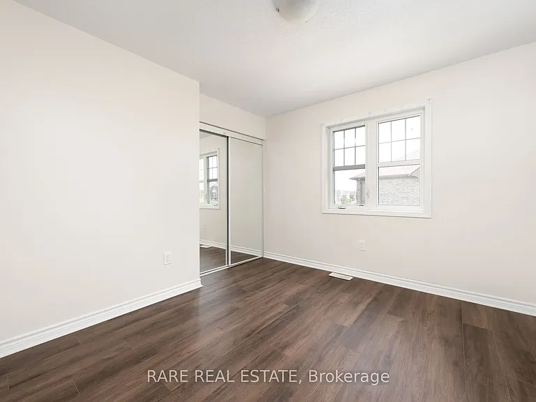 14 Bannister Cres — Photo 20
