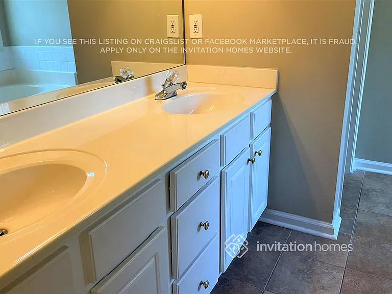 2380 Thornberry Dr — Photo 10