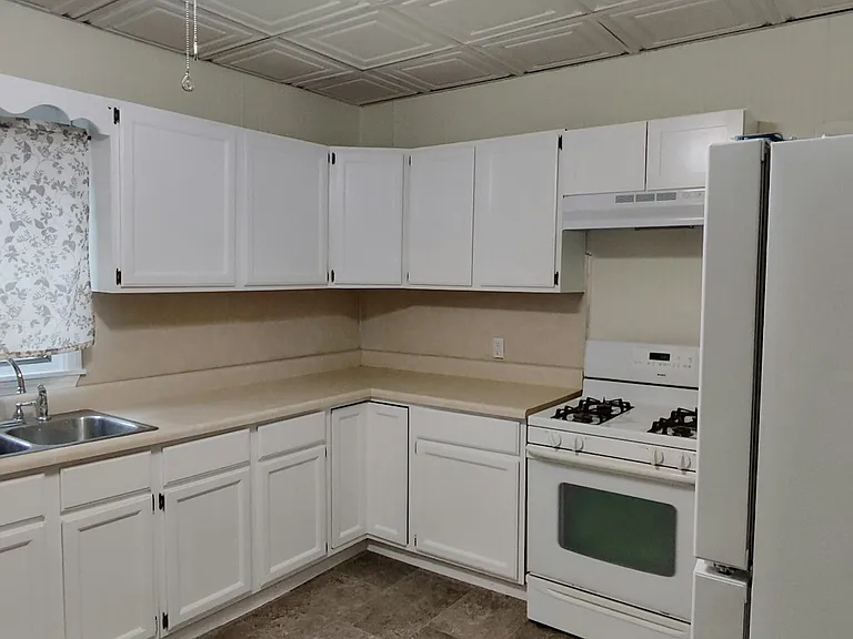 104 S Tecumseh St #1 — Photo 6