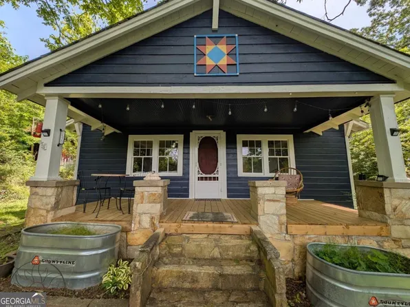 1570 Falls Rd, Toccoa, GA 30577