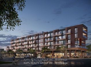 215 Lakeshore Rd W #201, Mississauga, ON L5H 1G6