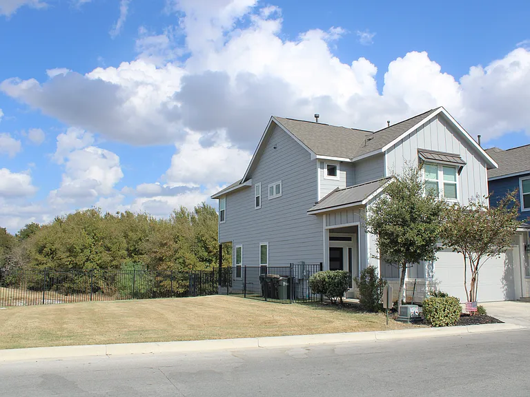 1007 Harwell Loop — Photo 11
