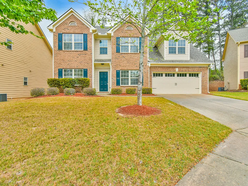 3633 Fallen Oak Dr