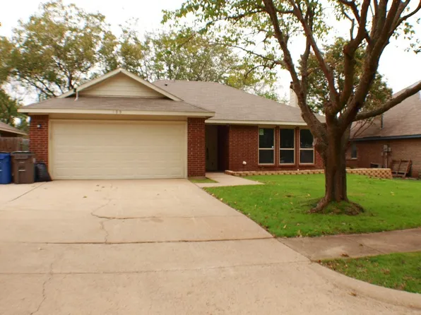 109 Craddock Dr, Glenn Heights, TX 75154