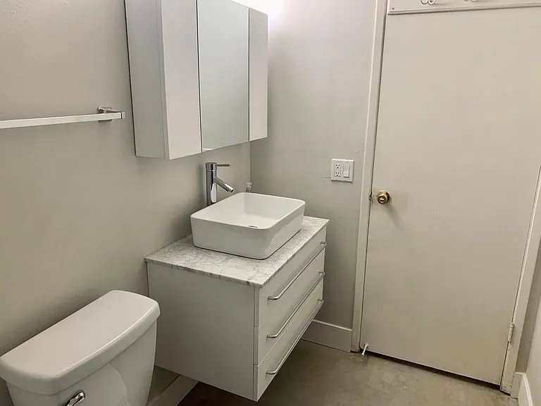 4767 N Cedar Ave #105 — Photo 8