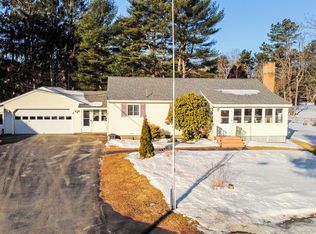 8 Pitch Pine Dr, Topsham, ME 04086