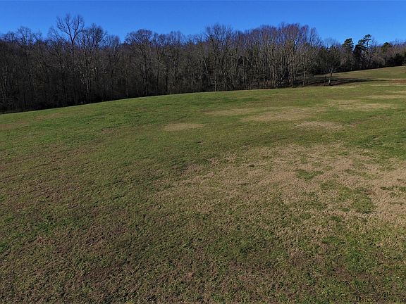 3rd image of 204 Sand Hills Ct