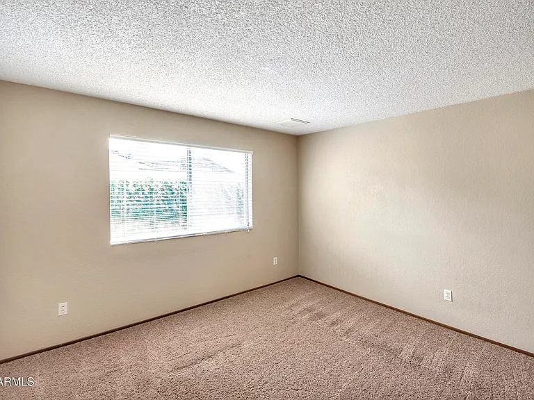 229 E Anderson Ave — Photo 12