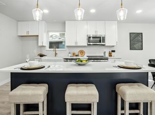 5205 Parliament Dr, Arlington, TX 76017