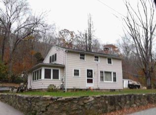 31 Yawbux Valley Rd, North Stonington, CT 06359