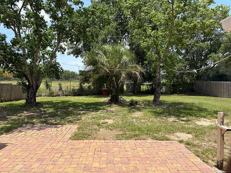 2176 Alclobe Cir — Photo 4
