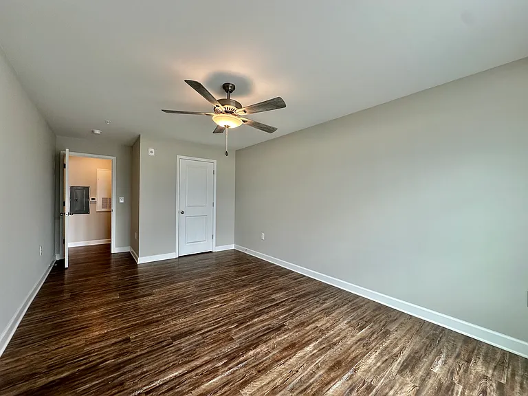 Westbrook Apartments — Photo 37