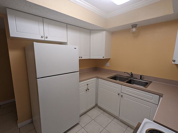 4th image of 6619 La Mirada Dr W Unit 1-4