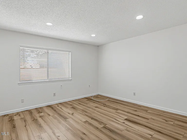 5205 Valley Spring Way — Photo 17